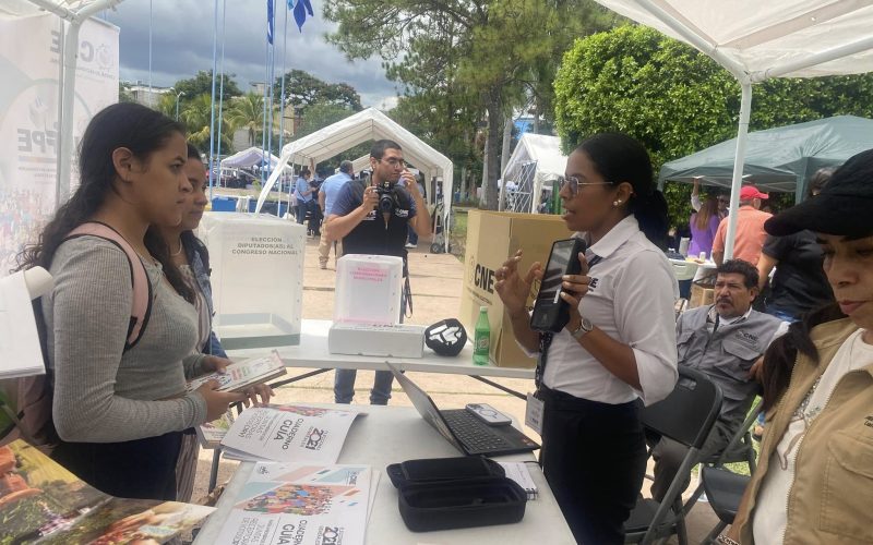 Elecciones en Honduras bajo amenaza: cuestionan el papel de LIBRE