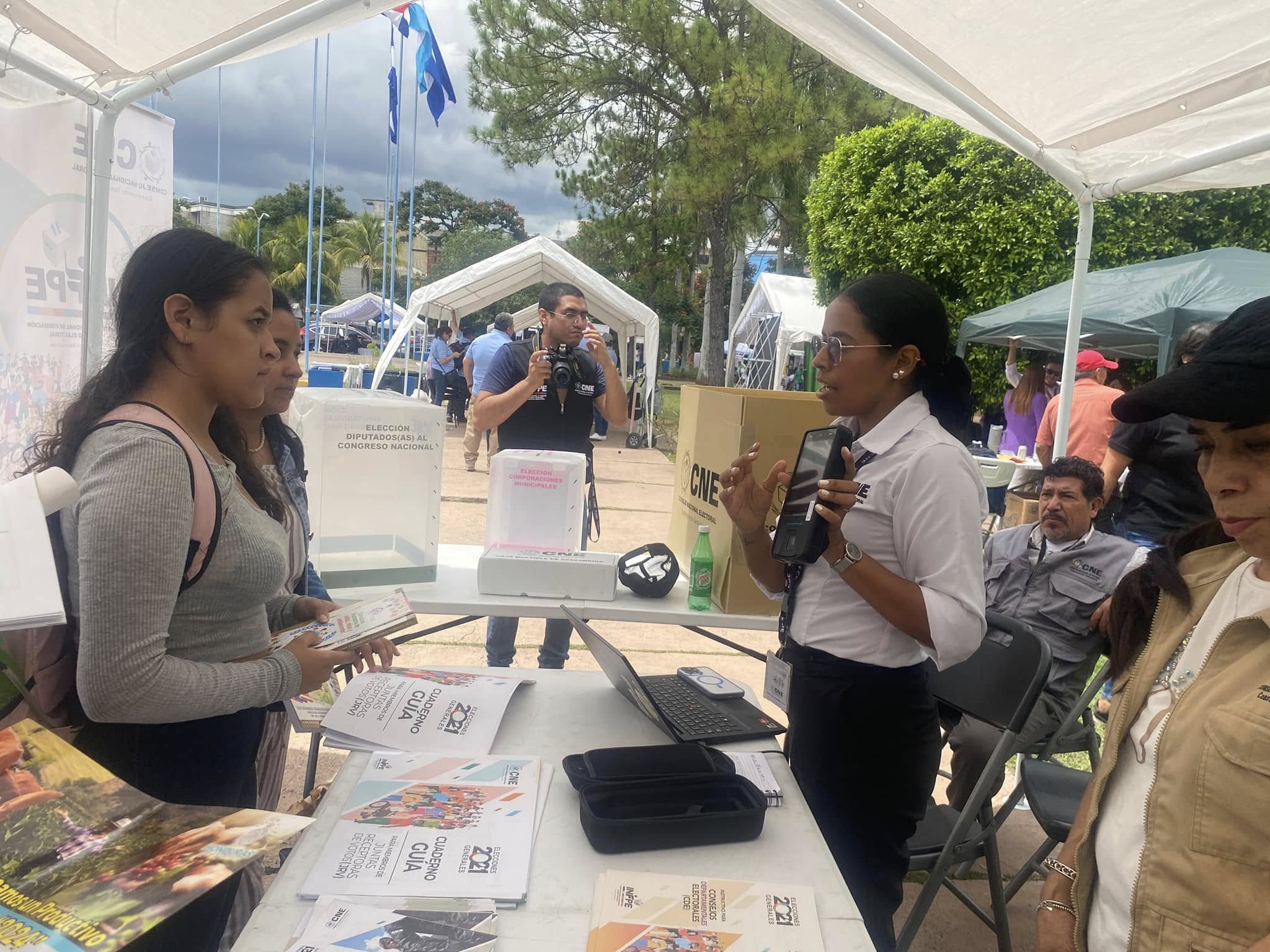 Elecciones en Honduras bajo amenaza: cuestionan el papel de LIBRE