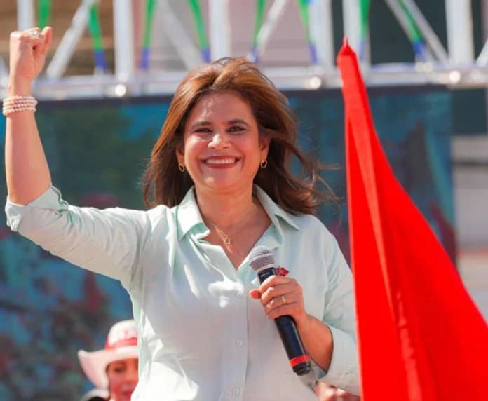 Controversia del modelo cubano en la política hondureña: visión de Rixi Moncada