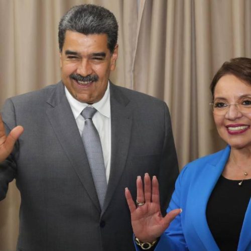 Xiomara Castro solidaria con Nicolás Maduro frente a tensiones internacionales