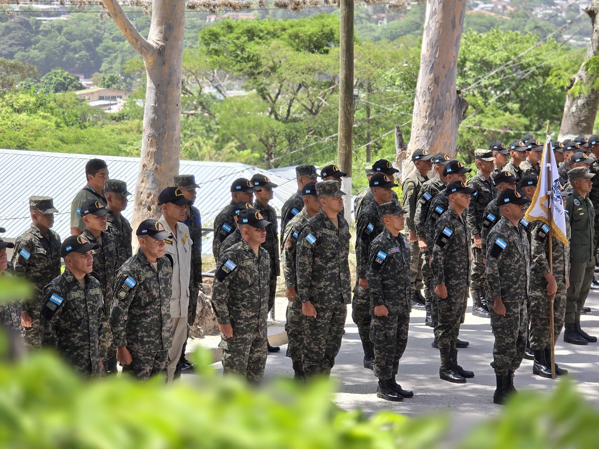 Fuerzas Armadas de Honduras se apartan de LIBRE y denuncian influencia del narcotráfico