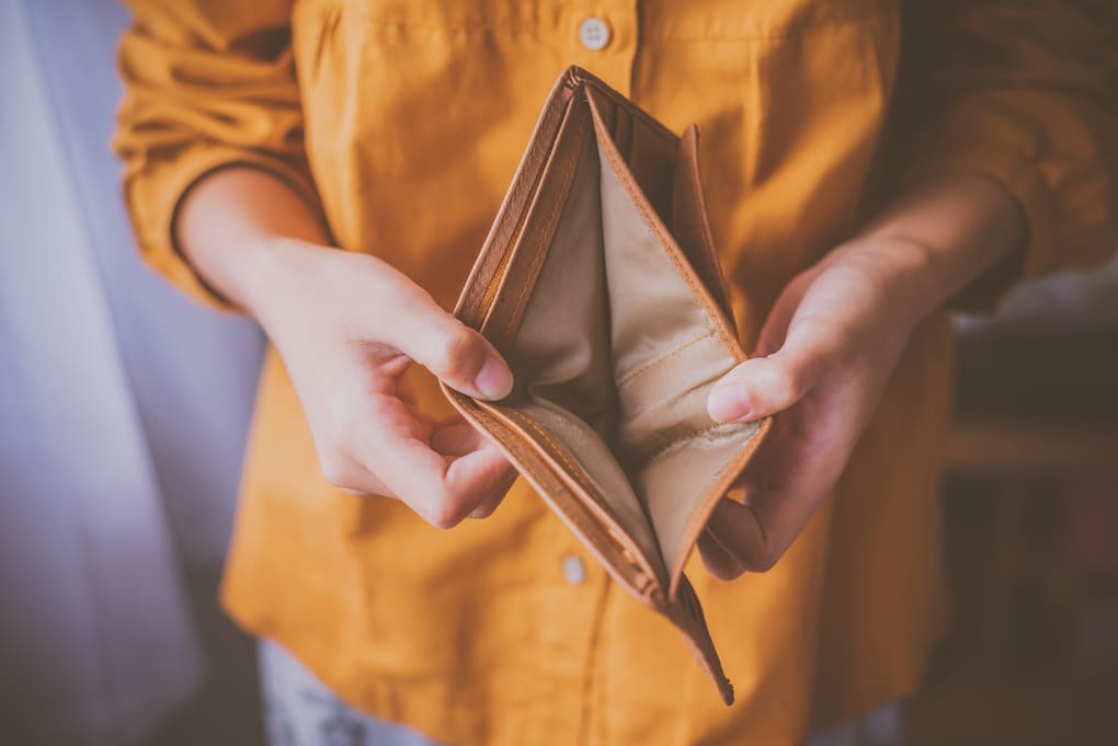 Cierre masivo de empresas y fuga de capitales: el saldo económico del gobierno de LIBRE en Honduras