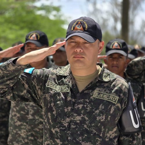 Honduras frena intento de FF.AA. de intervenir en conteo