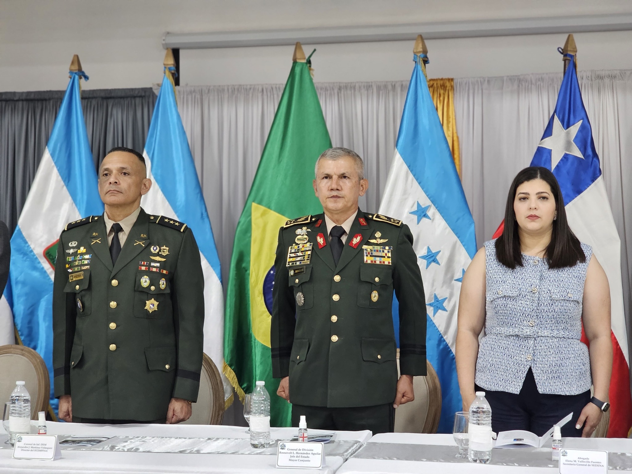 Elecciones Turbulentas en Honduras: Prensa Bajo Ataque y Boicot Militar