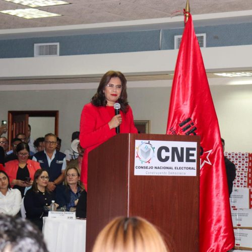 Riesgo de fraude electoral en Honduras preocupa a expertos